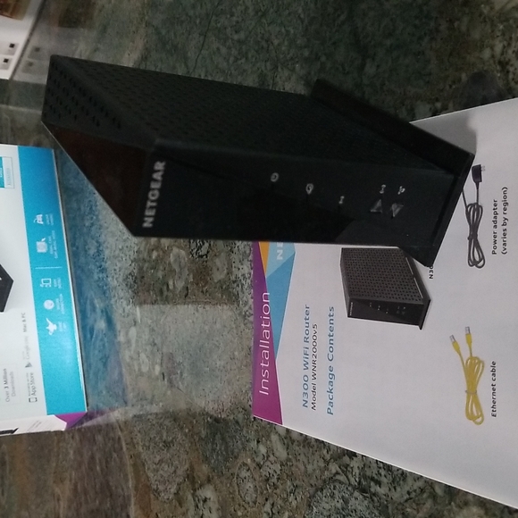 NETGEAR N300 Wireless N Router Model WNR2000 - Picture 3 of 5